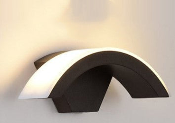 Rasmun LED Wall Light – Curved Moon Design with Motion Sensor for Doorway