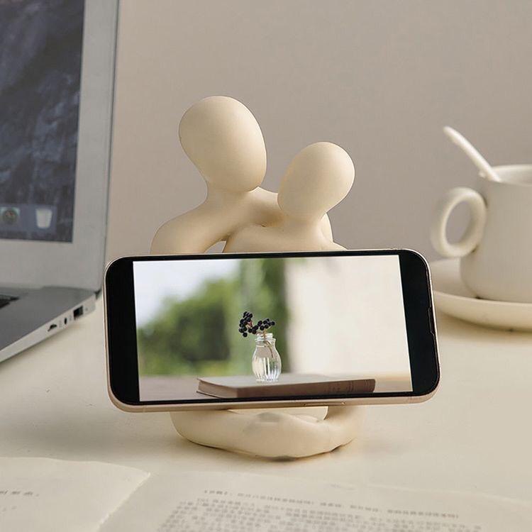 Rasmun Loving Couple Resin Statue – Heartwarming Romantic Gift